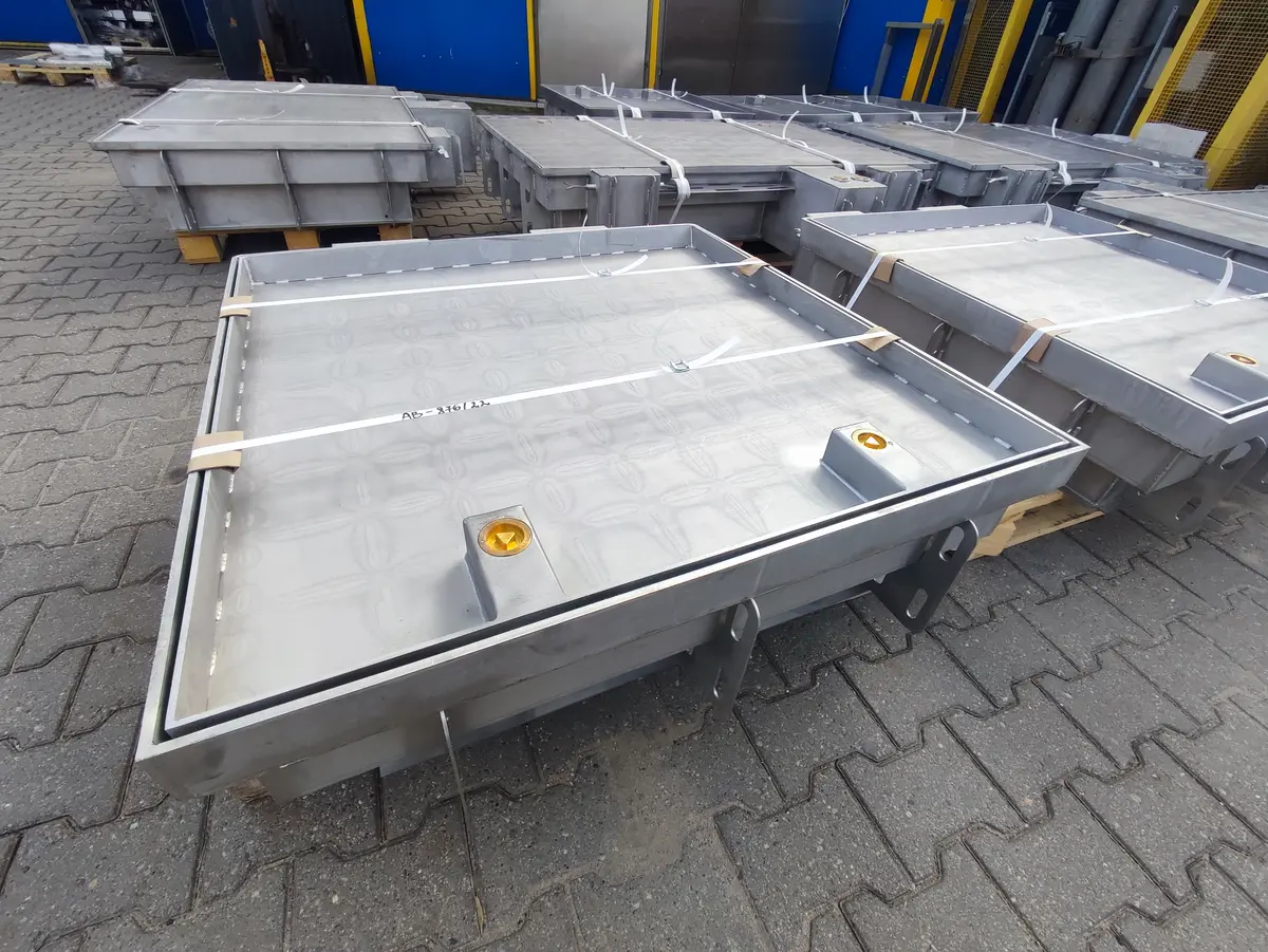 Trappe en acier inoxydable, professionnelle, monobloc, avec couvercle pour pavage ou pierre