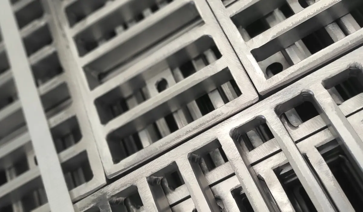 Couvercles en acier inoxydable pour échelles, vissés