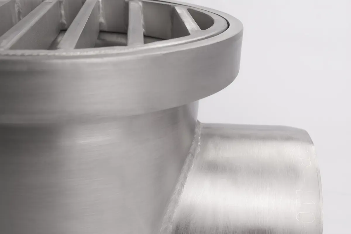 Grille de drainage en acier inoxydable avec sortie latérale
